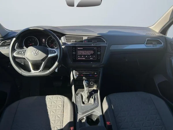 VOLKSWAGEN Tiguan (2023) — foto 6 van 31