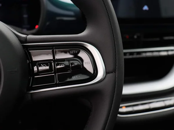 Fiat 500e (2022) — foto 14 van 36