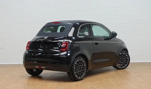 Fiat 500C (2026) — foto 19 van 24