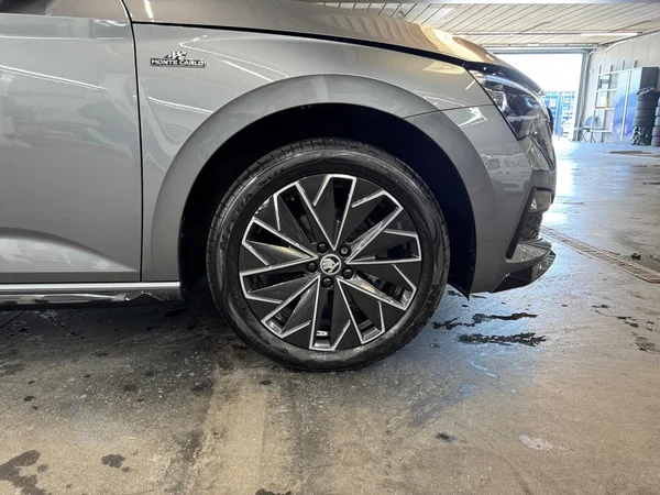 SKODA Scala (2024) — foto 17 van 24
