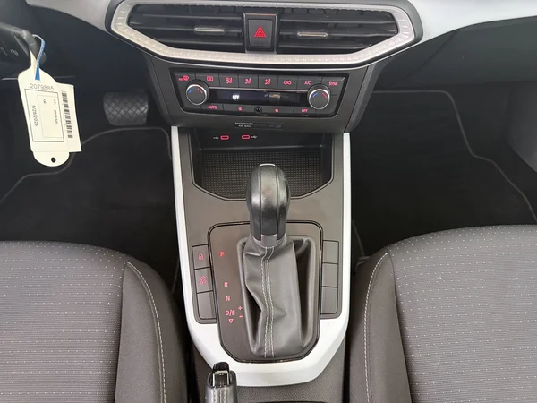 SEAT Arona (2022) — foto 3 van 22
