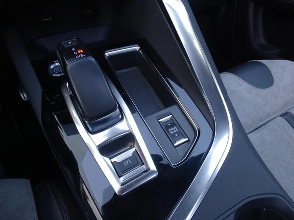 Peugeot 3008 (2021) — foto 15 van 30