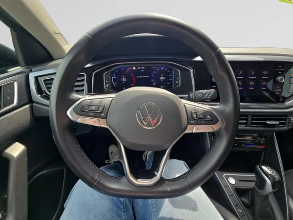 VOLKSWAGEN Taigo (2024) — foto 4 van 24