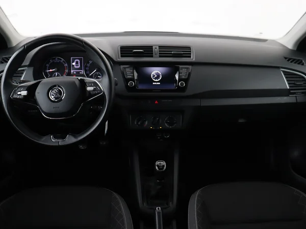 SKODA Fabia (2021) — foto 25 van 25