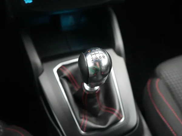 Ford Focus (2023) — foto 2 van 24