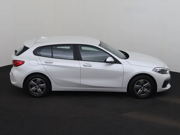 BMW 116 (2024) — foto 24 van 28