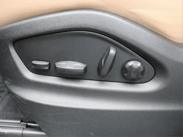 PORSCHE Cayenne Coupé E-Hybrid (PHEV) (2024) — foto 3 van 19