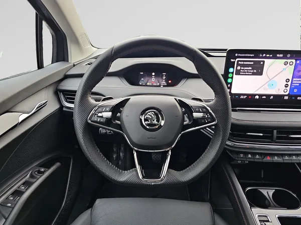 SKODA Enyaq (2024) — foto 6 van 29