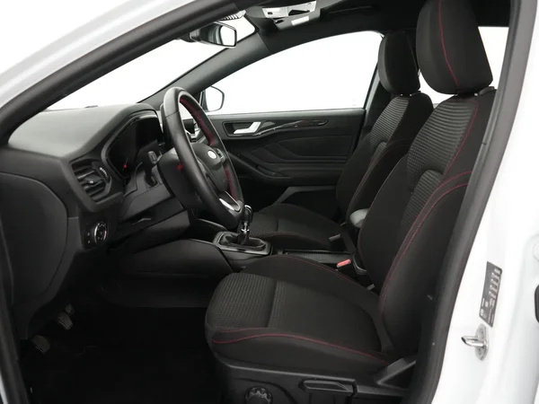 Ford Focus (2023) — foto 3 van 24