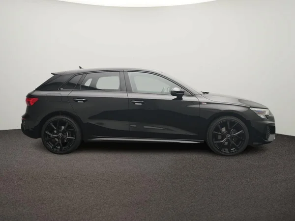 AUDI A3 Sportback (2023) — foto 8 van 10