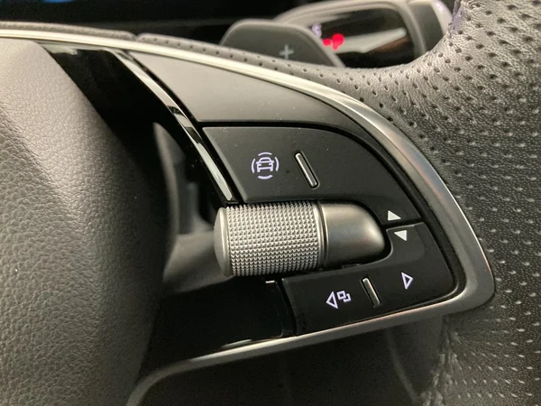 SKODA Kodiaq (2025) — foto 16 van 36