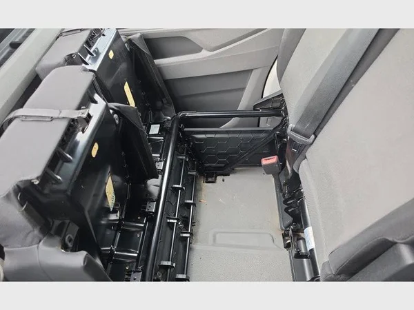 Volkswagen Crafter 35 Fourgon Mwb Hr (2021) — foto 17 van 26