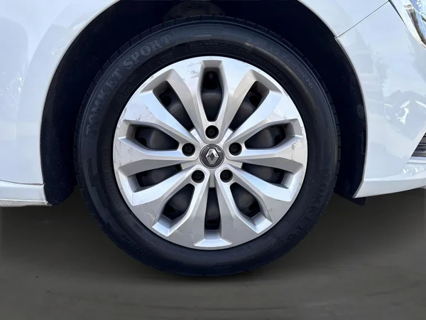 Renault Mégane Grand Tour (2019) — foto 12 van 15