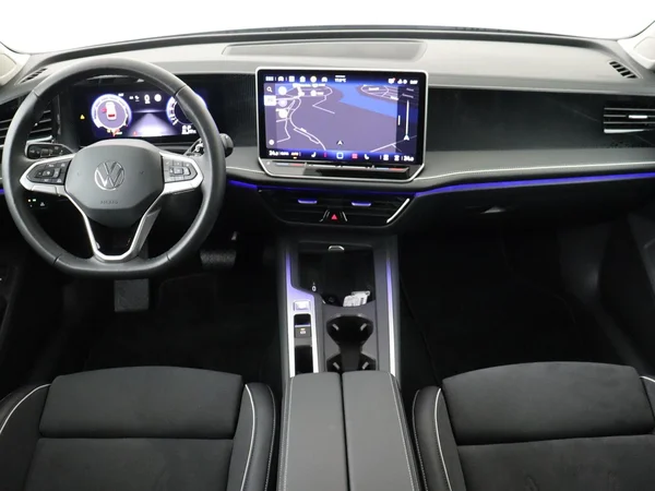 VOLKSWAGEN Passat SW (2025) — foto 17 van 18