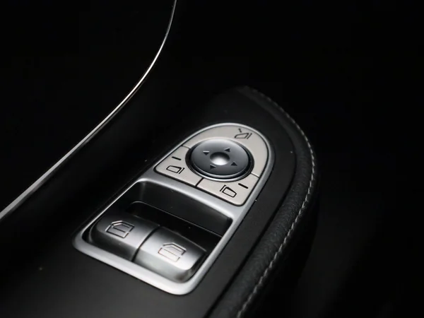 Mercedes-Benz EQV (2023) — foto 30 van 48