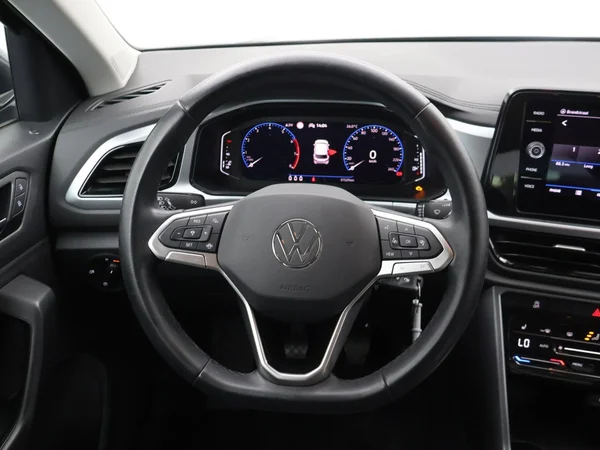 VOLKSWAGEN T-Roc (2023) — foto 4 van 25