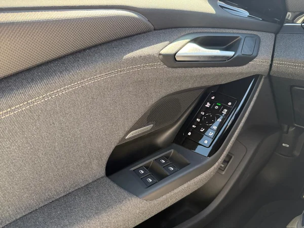 AUDI A6 Avant e-tron (2026) — foto 6 van 21