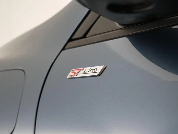 Ford Kuga (2023) — foto 17 van 28