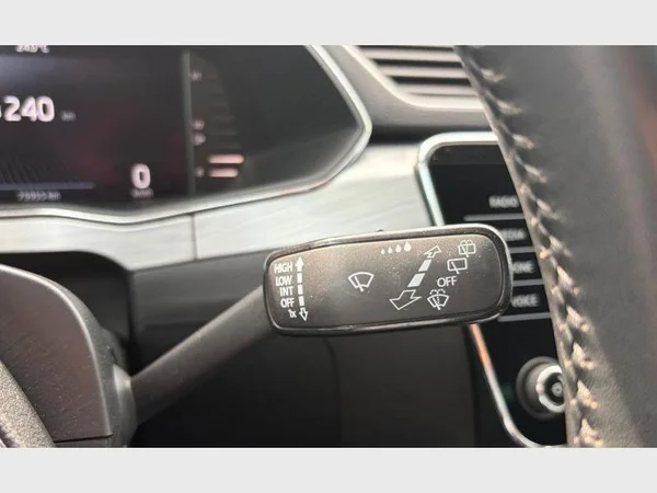 Skoda Superb Combi (2023) — foto 14 van 27