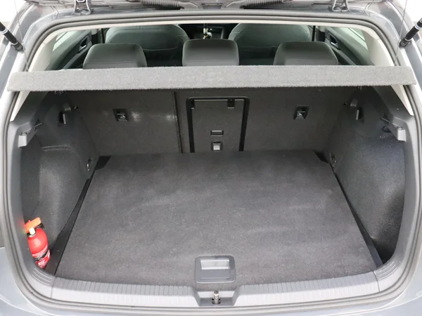 VOLKSWAGEN Golf (2024) — foto 8 van 26
