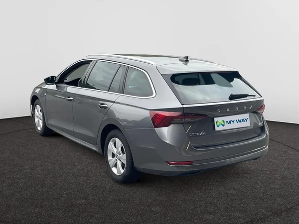 SKODA Octavia Combi (2023) — foto 12 van 21