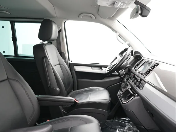 VOLKSWAGEN Transporter T6 1400 Caravelle Lwb (2017) — foto 10 van 25