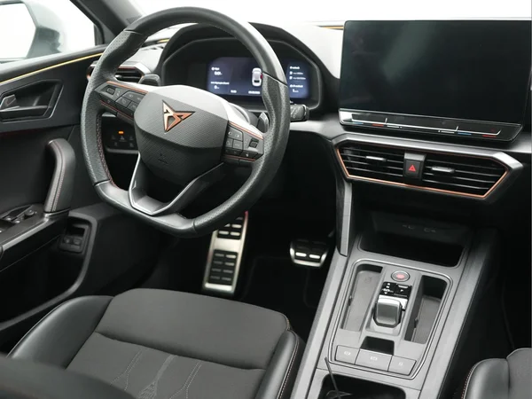 CUPRA Leon ST (2024) — foto 10 van 10