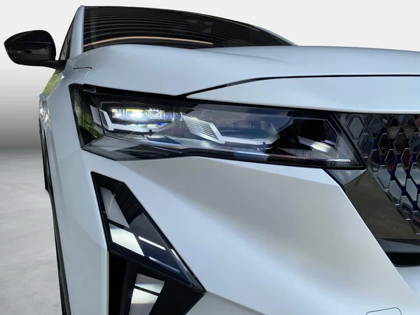 Renault Rafale (2025) — foto 8 van 22