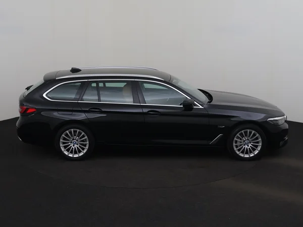 BMW 520 (2022) — foto 31 van 35