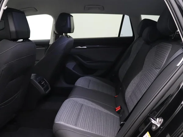 SKODA Superb Combi (2026) — foto 21 van 21