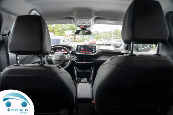 Peugeot 2008 (2022) — foto 12 van 45