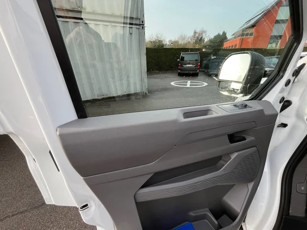 VOLKSWAGEN Transporter T7 28 Fou Lwb (2025) — foto 24 van 24