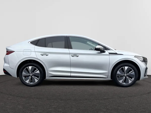 SKODA Enyaq Coupé (2024) — foto 9 van 24
