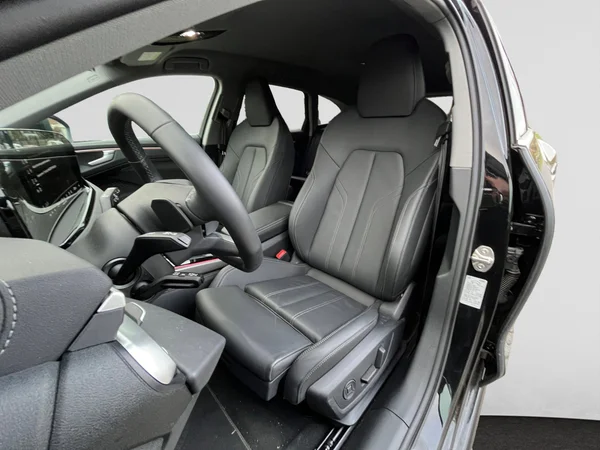 AUDI A6 Avant (2025) — foto 2 van 24