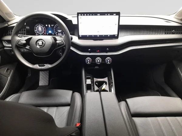 SKODA Superb Combi (2025) — foto 5 van 23