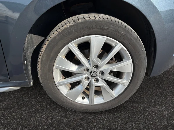 SKODA Kamiq (2021) — foto 13 van 20