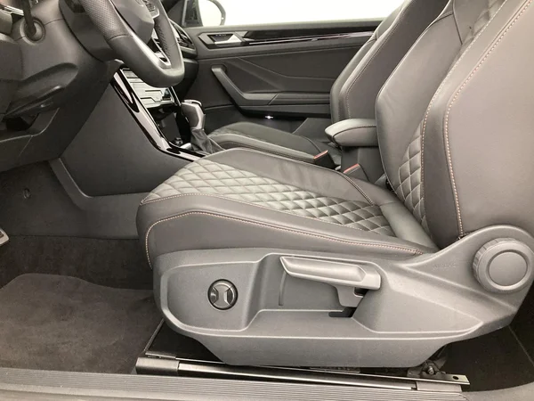 VOLKSWAGEN T-Roc Cabriolet (2025) — foto 41 van 48