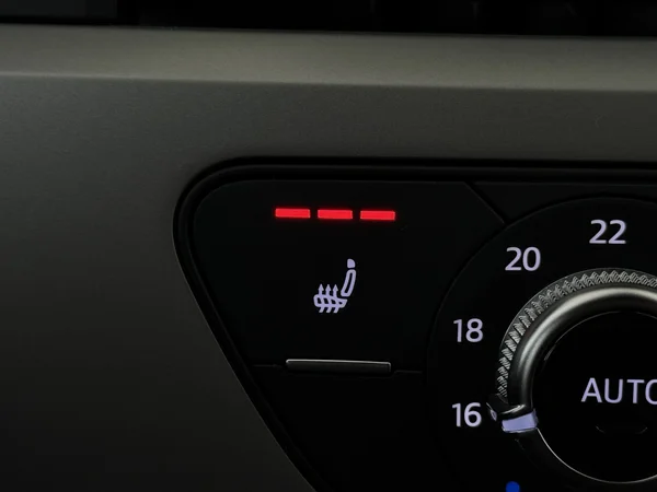 AUDI A4 (2023) — foto 19 van 30