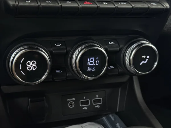 RENAULT Arkana (2022) — foto 18 van 29
