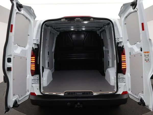 VOLKSWAGEN Transporter T7 32 Fou Swb (2025) — foto 2 van 20