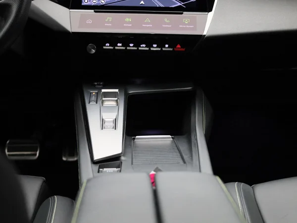 Peugeot 408 (2023) — foto 2 van 47