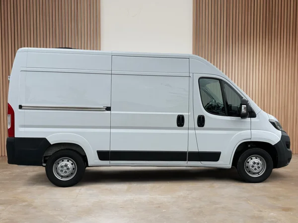 Peugeot Boxer (2023) — foto 21 van 26