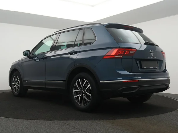 VOLKSWAGEN Tiguan eHybrid (PHEV) (2022) — foto 19 van 23
