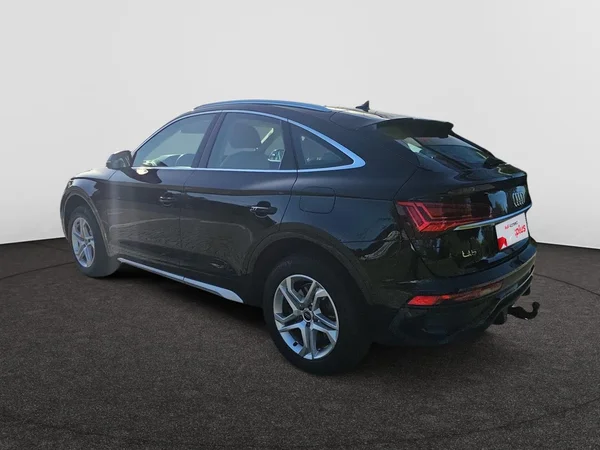 AUDI Q5 Sportback PHEV (2023) — foto 18 van 24