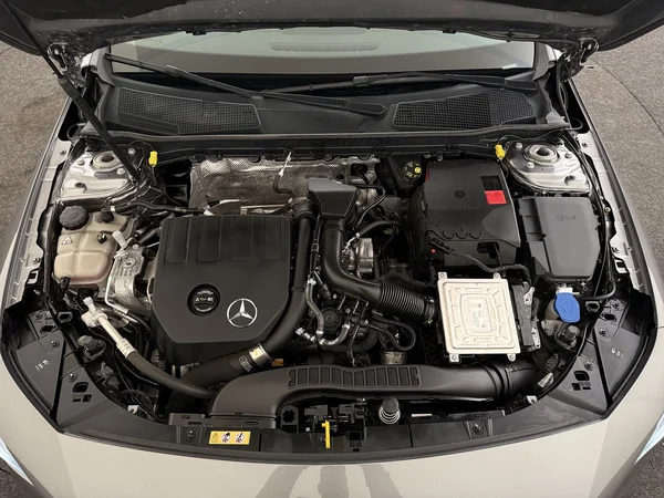 MERCEDES CLA 180 (2022) — foto 6 van 30