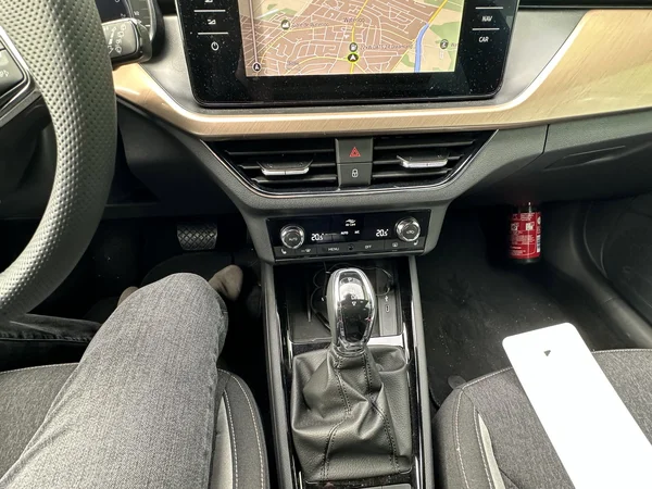 SKODA Scala (2024) — foto 15 van 22