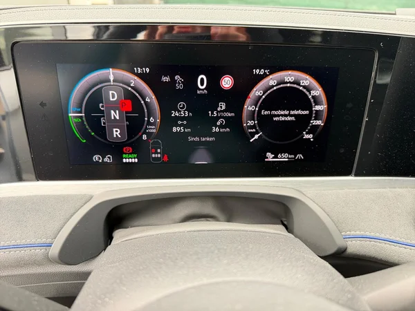 VOLKSWAGEN Passat Variant eHybrid (PHEV) (2026) — foto 6 van 24