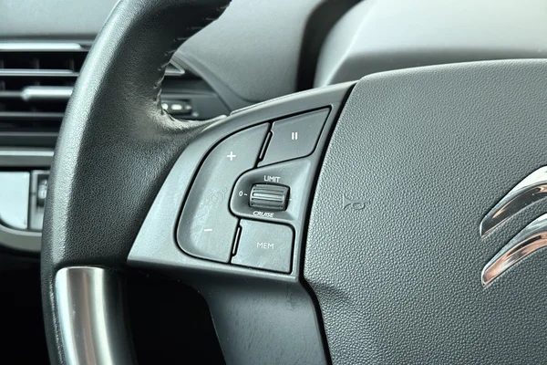 Citroen C4 Spacetourer (2020) — foto 6 van 17