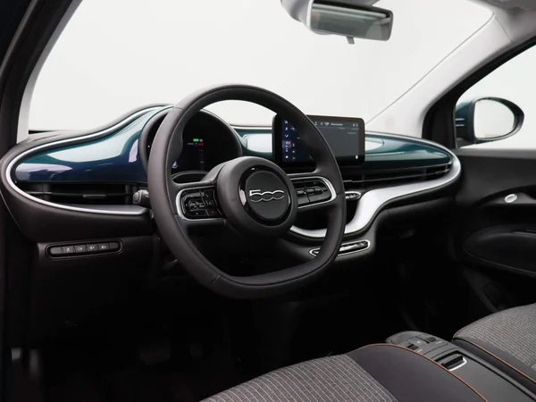 Fiat 500e (2022) — foto 36 van 36