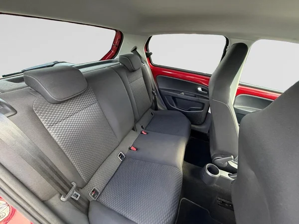 VOLKSWAGEN Up! (2023) — foto 13 van 24